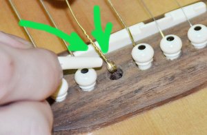 Замена струн на гитаре с нейлоновыми струнами
